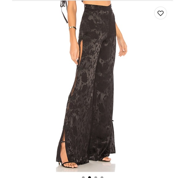 Chrissy Teigen x Revolve matcha pant - Picture 2 of 3